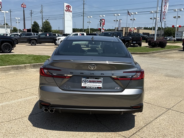 2025 Toyota Camry SE photo 3