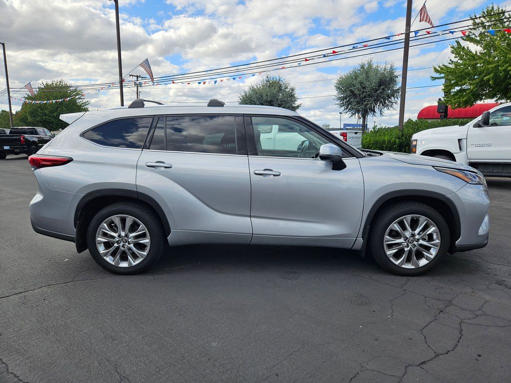 2021 Toyota Highlander Limited photo 6