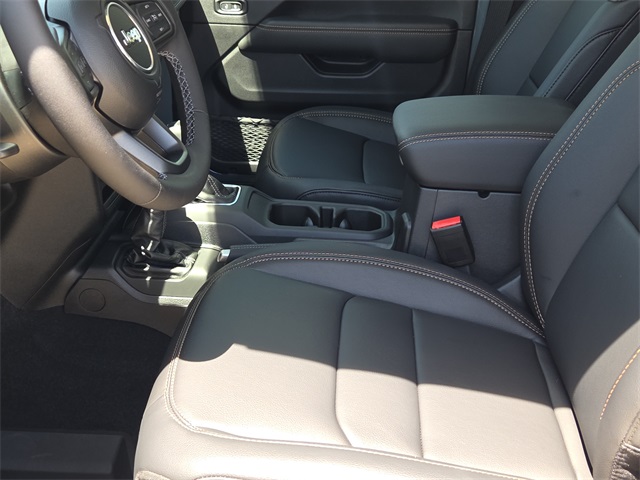 2025 Jeep Gladiator Sport photo 16
