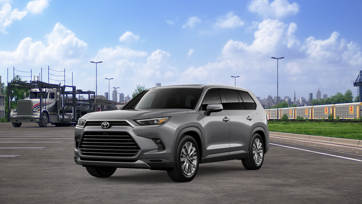 2026 Toyota Grand Highlander Platinum's photo