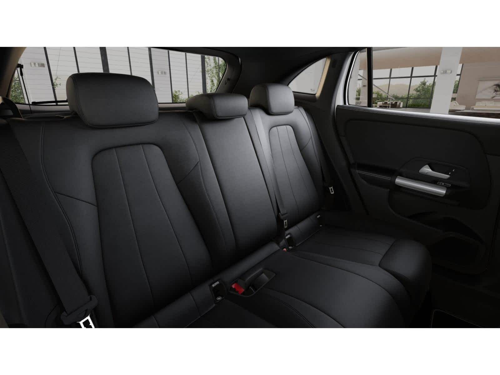 2025 Mercedes Benz GLA 250 photo 4