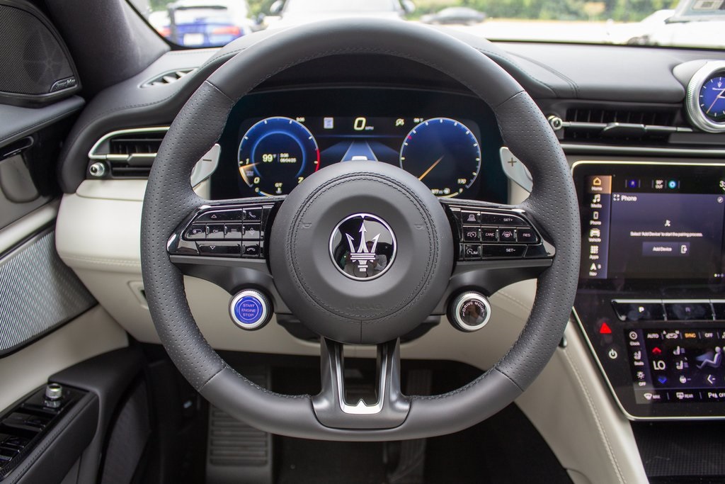 2025 Maserati Grecale photo 13