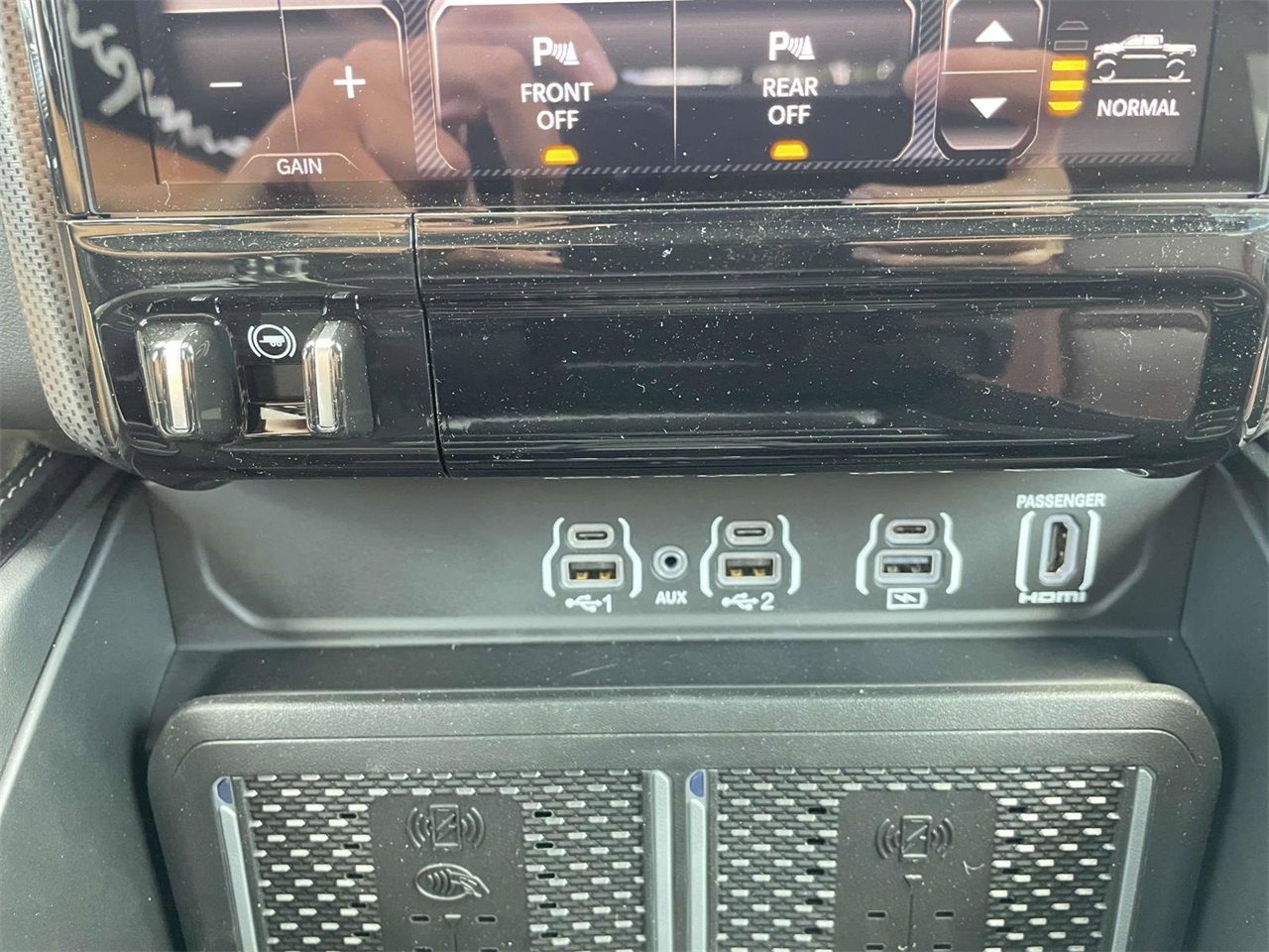 2025 Ram 1500 Limited photo 14