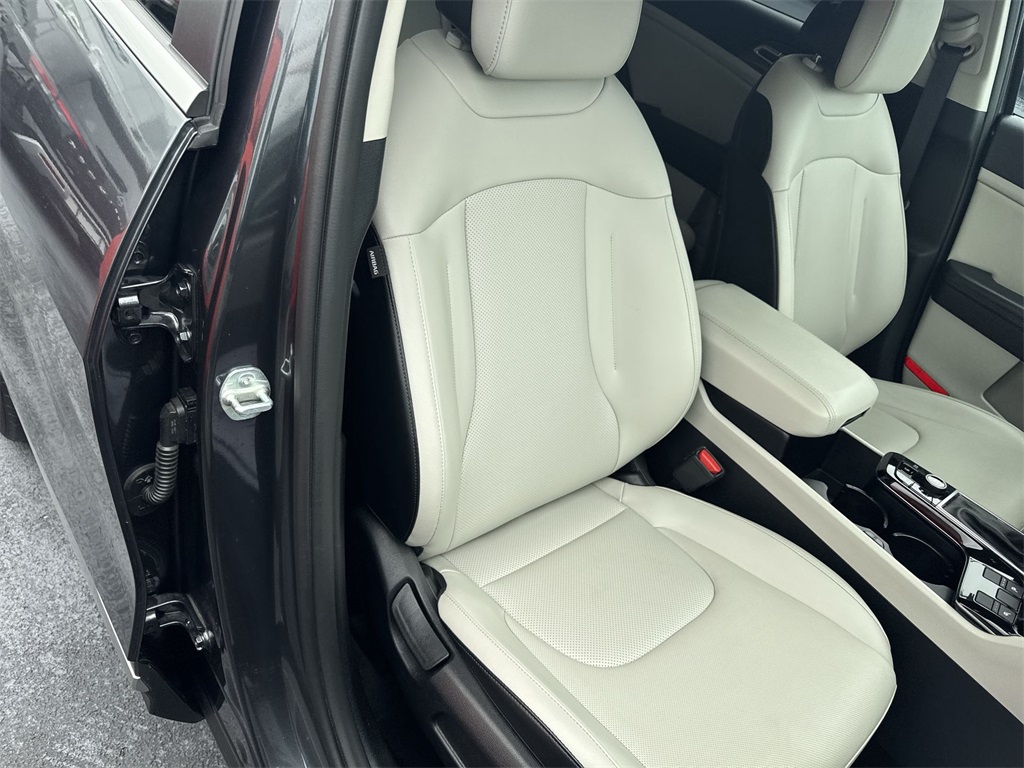 2024 Kia Sportage EX photo 29