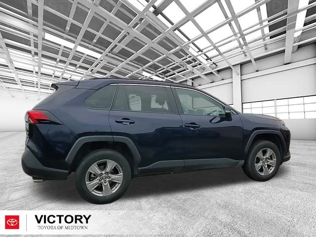 2023 Toyota RAV4 XLE photo 2