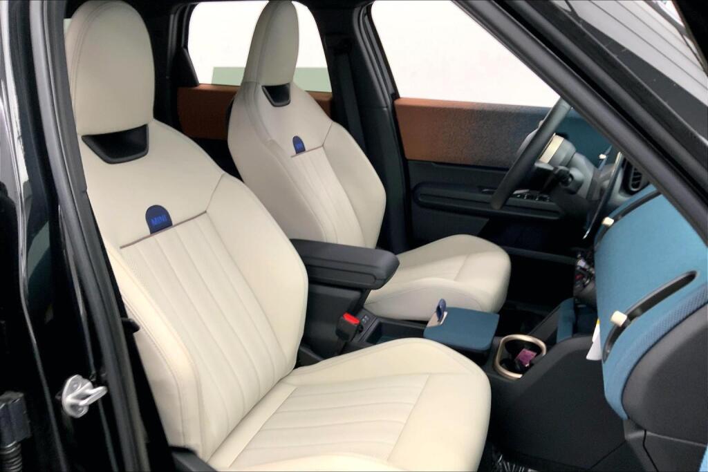 2025 Mini Countryman ALL4 photo 3