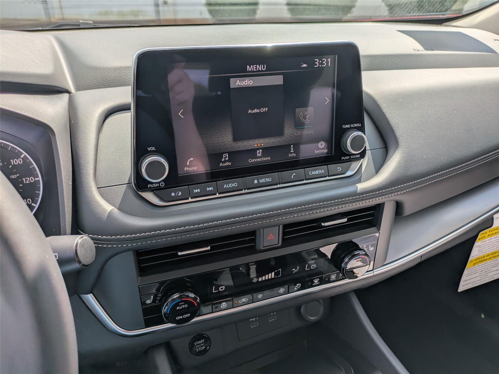 2026 Nissan Rogue SV photo 15