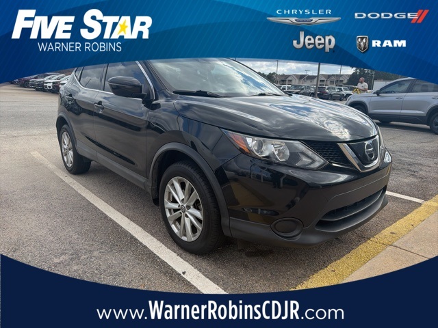 2019 Nissan Rogue Sport SV's photo