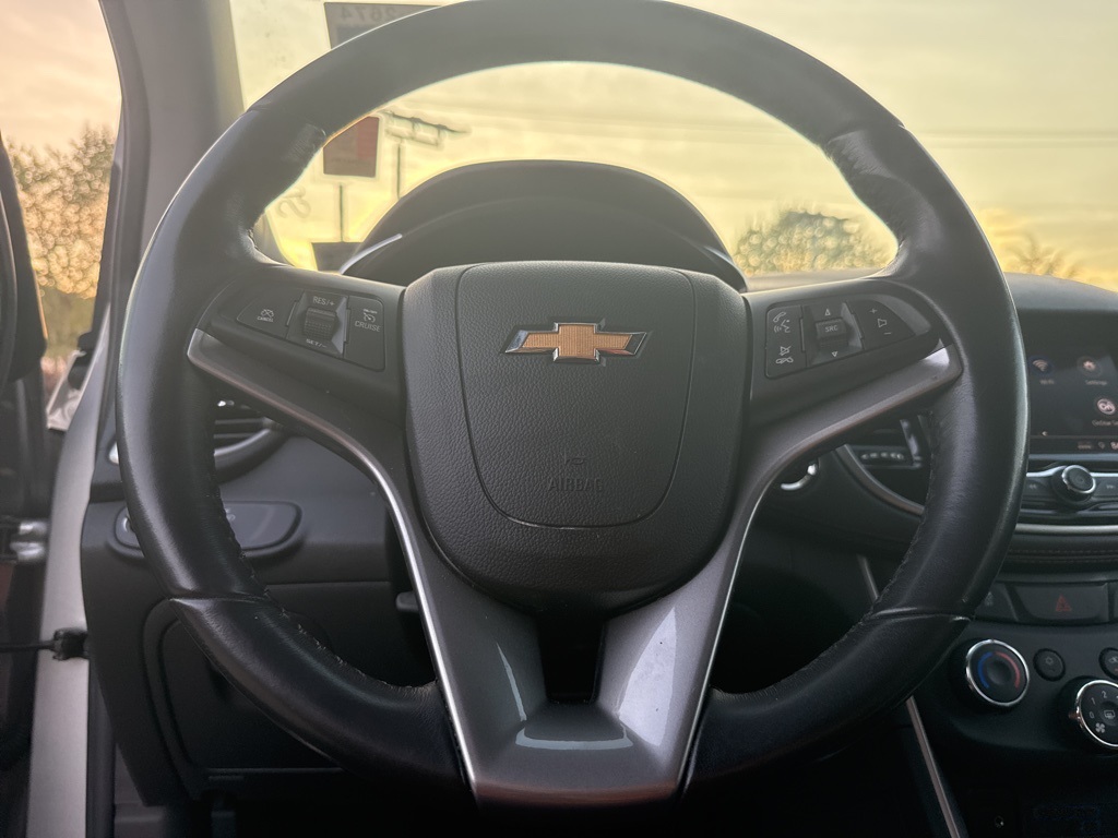 2022 Chevrolet Trax LT photo 4