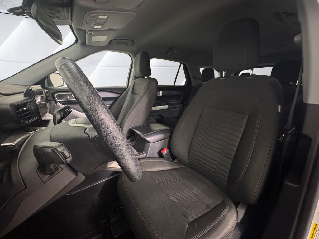 2021 Ford Explorer XLT photo 8
