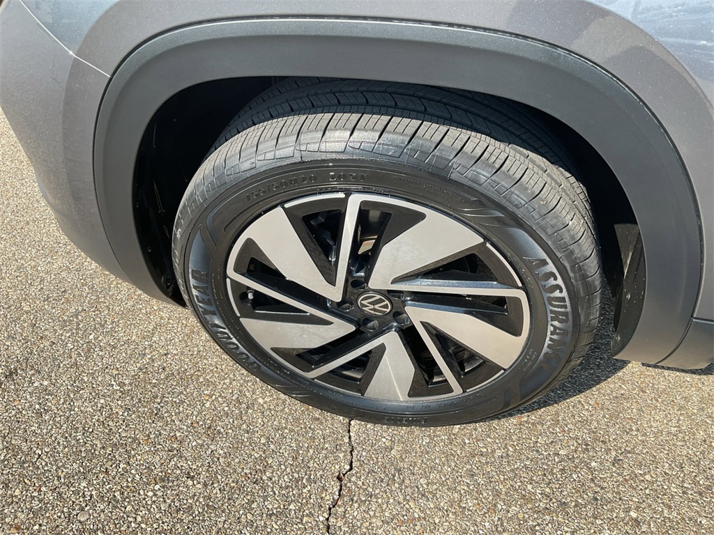 2024 Volkswagen Atlas SE Technology photo 19