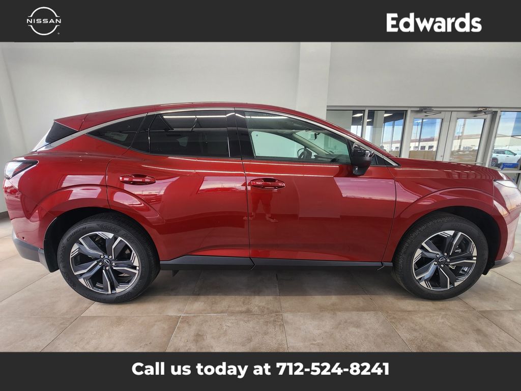 2025 Nissan Murano SV's photo