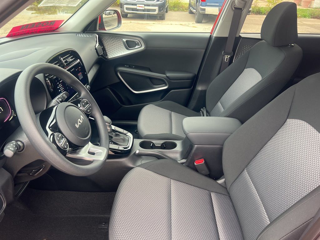 2024 Kia Soul S photo 4