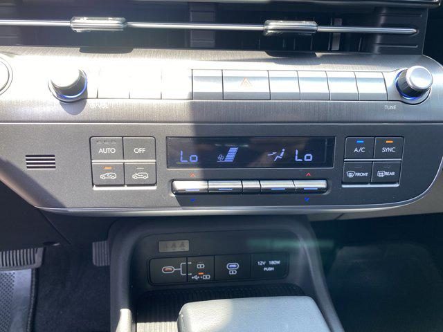 2025 Hyundai Kona SEL photo 22