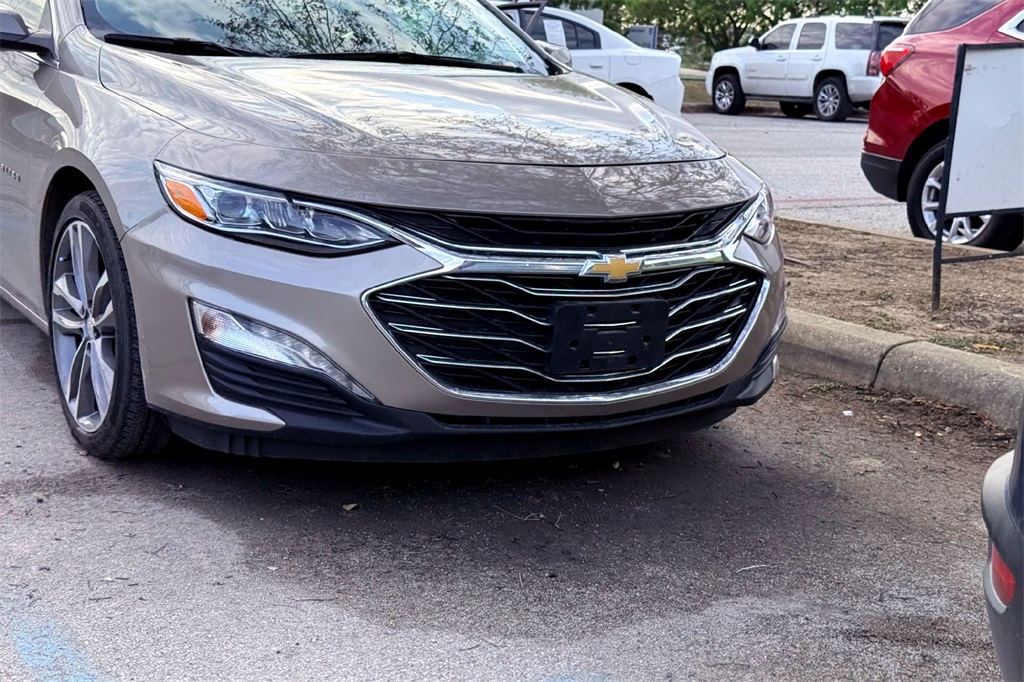 2024 Chevrolet Malibu Premier 2LT photo 2
