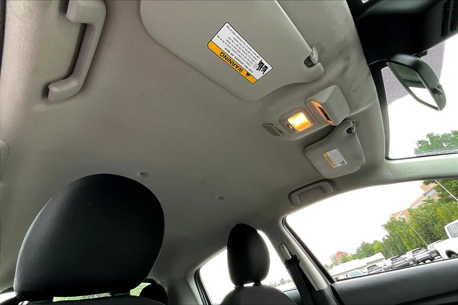 2022 Mitsubishi Mirage ES photo 12