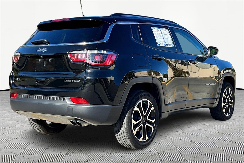 Used 2022 Jeep Compass Limited with VIN 3C4NJDCB9NT227561 for sale in Kansas City