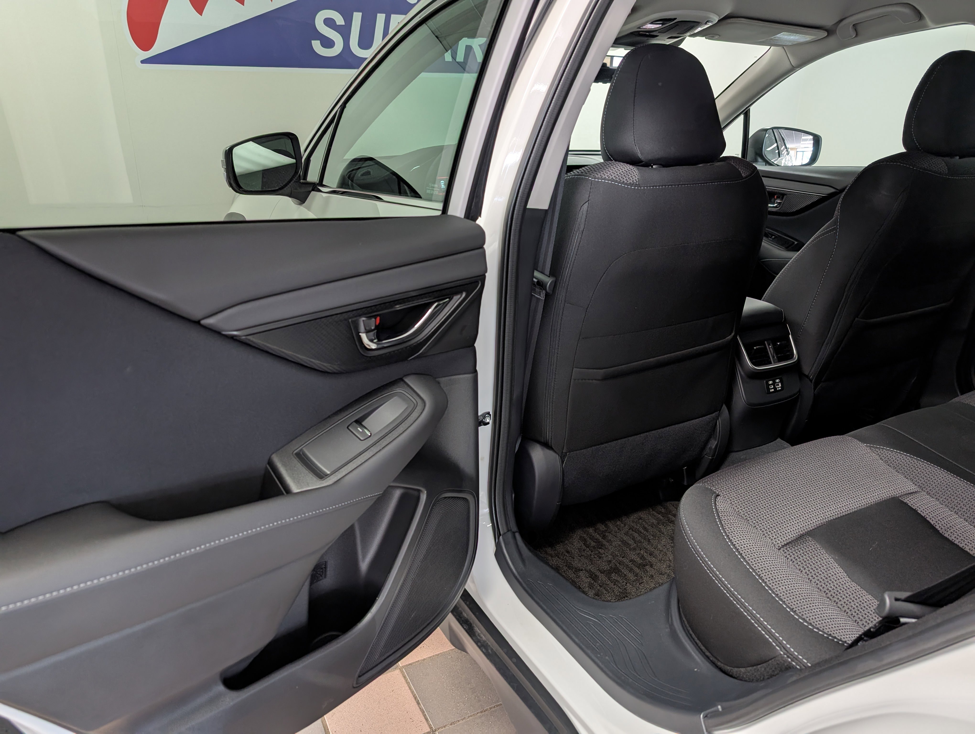 2025 Subaru Outback Premium photo 14