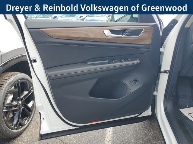 2026 Volkswagen Atlas SE Technology photo 17