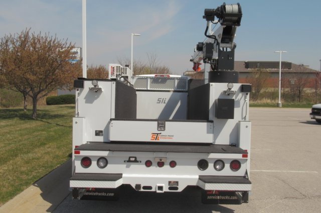 2024 Chevrolet Silverado 6500HD Work Truck photo 4