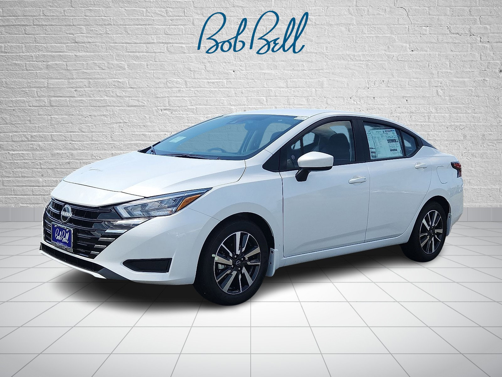 2025 Nissan Versa 1.6 SV photo 2
