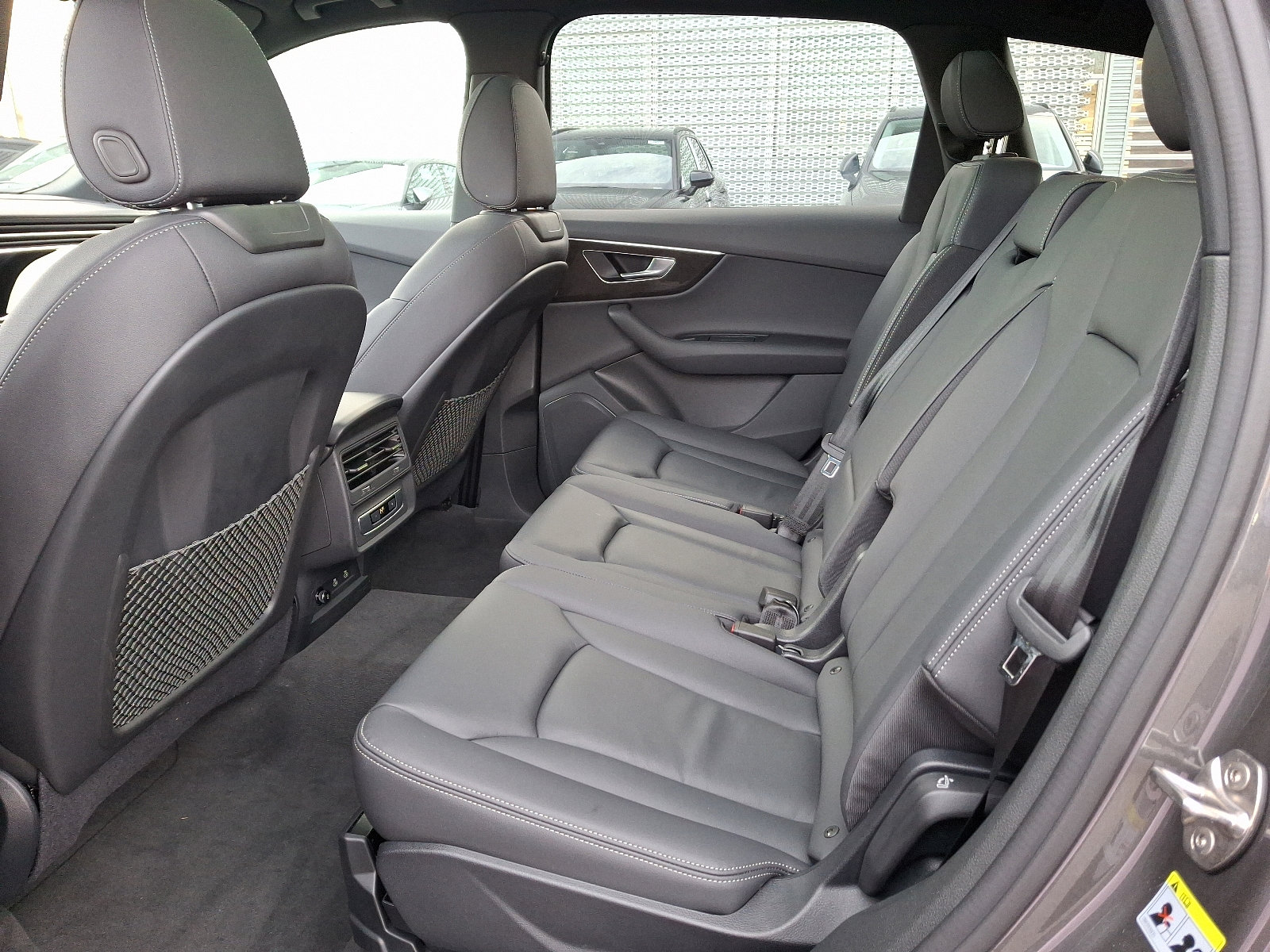 2025 Audi Q7 Premium photo 9
