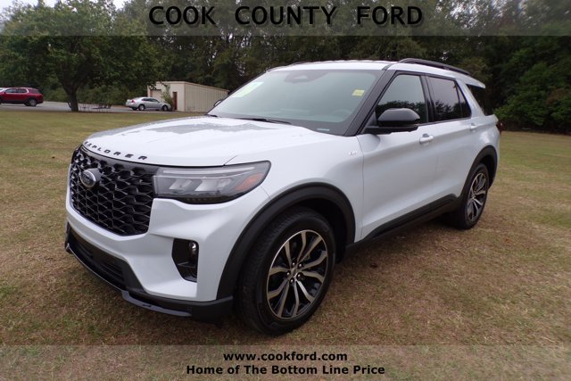 2026 Ford Explorer ST-Line photo 3