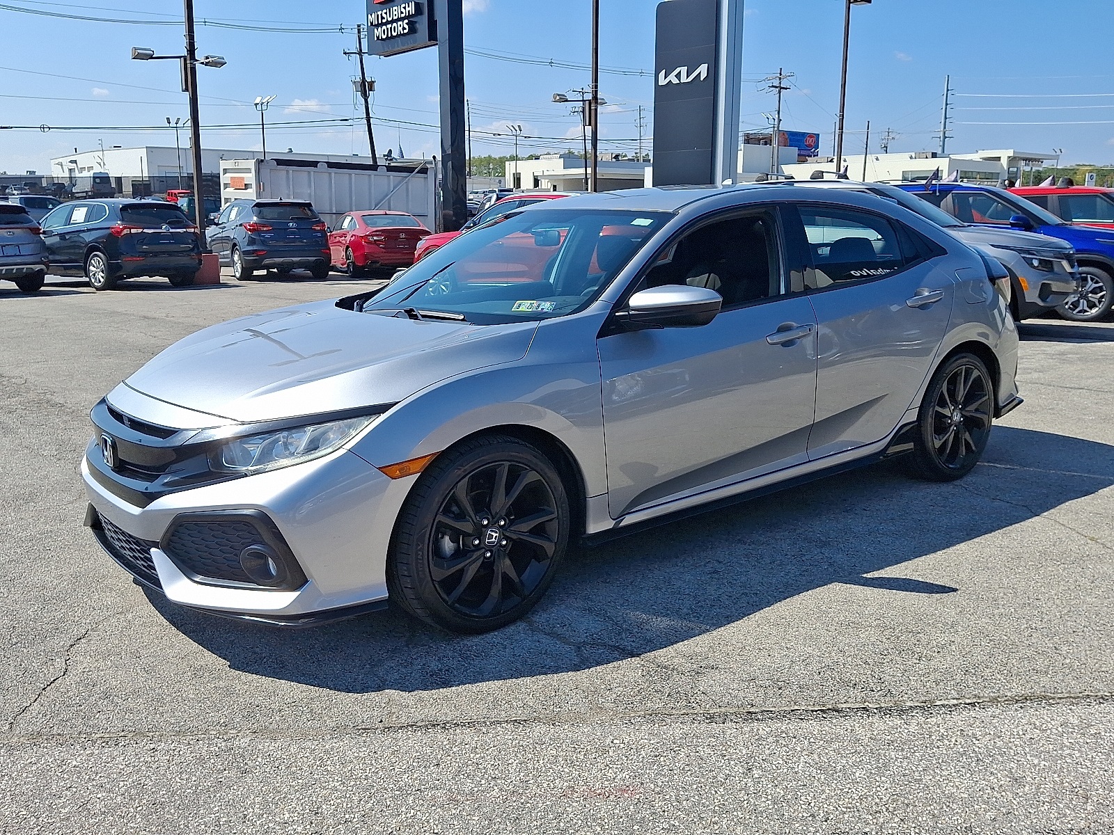 2017 Honda Civic Hatchback Sport photo 3