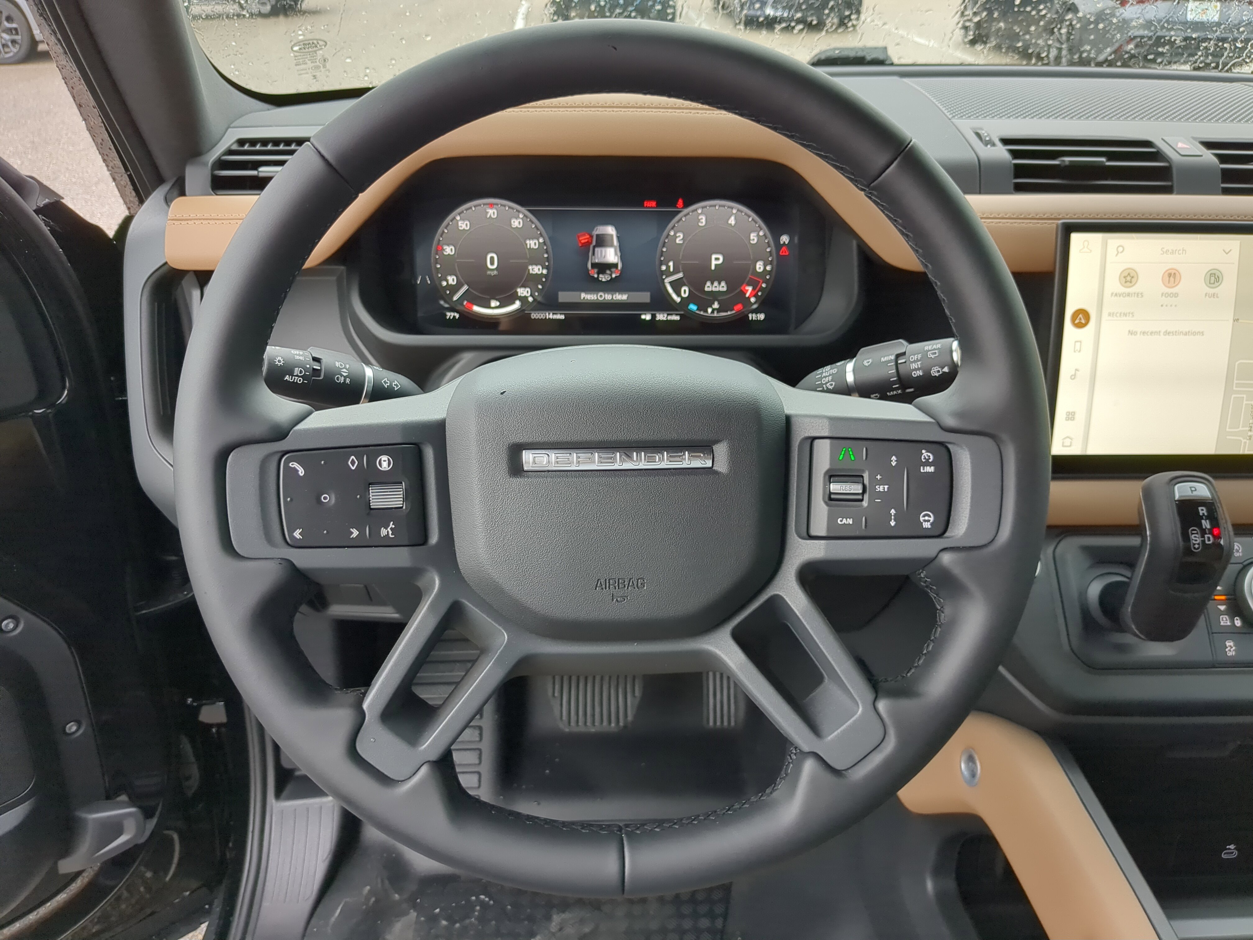 2025 Land Rover Defender 110 S photo 12
