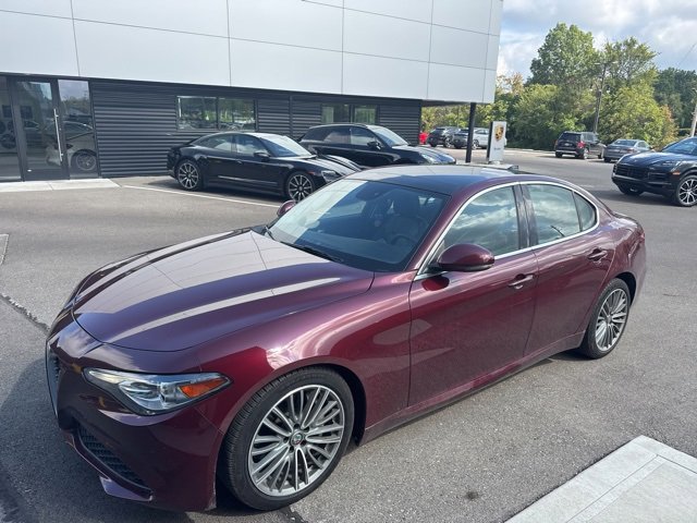 2017 Alfa Romeo Giulia Ti photo 5
