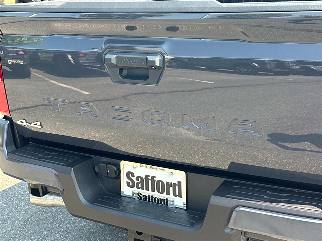 2025 Toyota Tacoma SR5 photo 10
