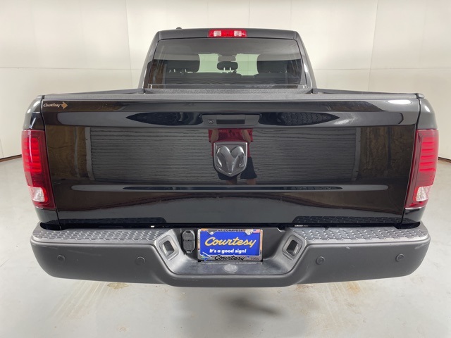 2022 Ram 1500 Classic Warlock photo 7
