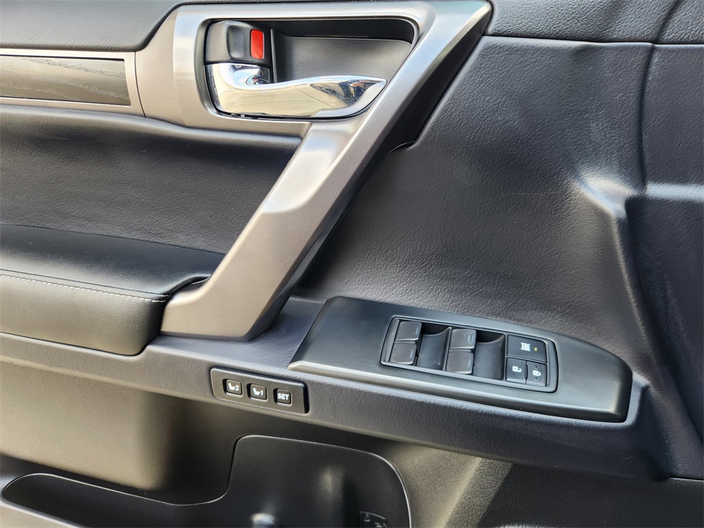 2023 Lexus GX 460 photo 19