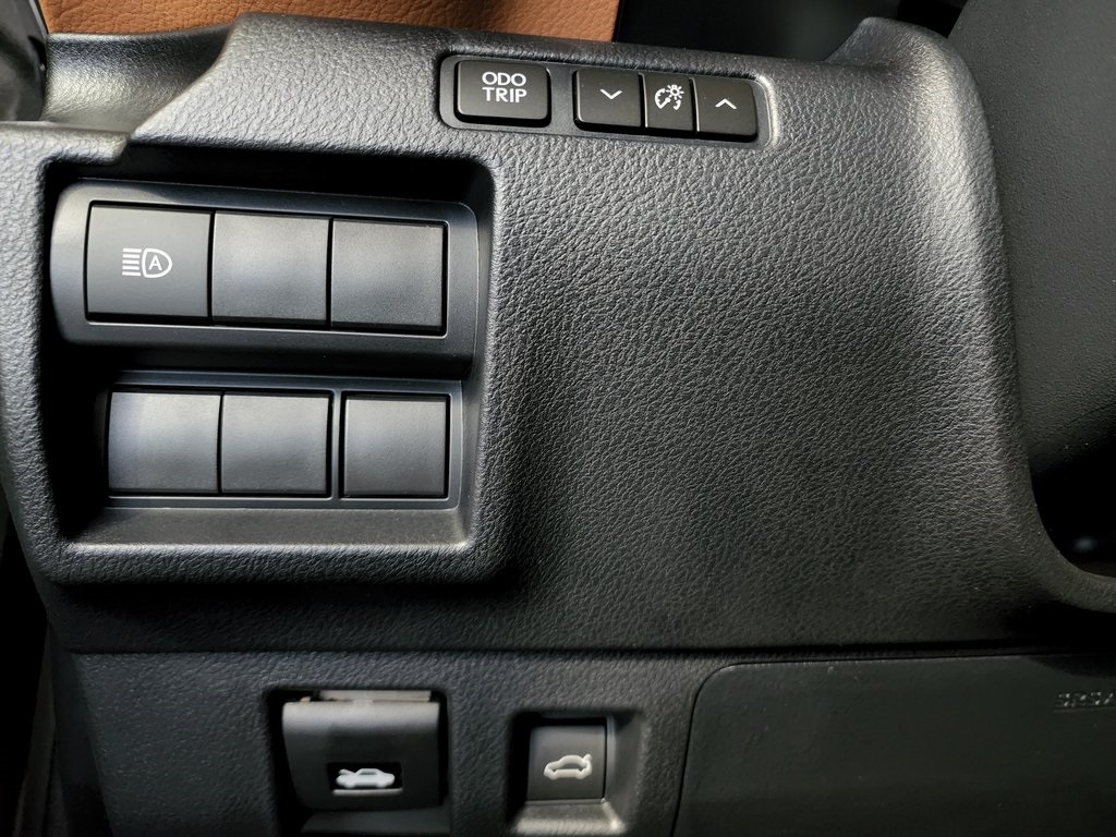2025 Lexus IS 300 photo 13