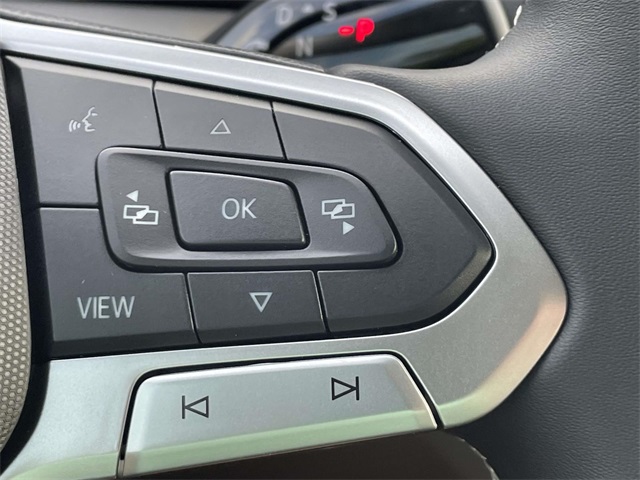 2025 Volkswagen Tiguan SE photo 19
