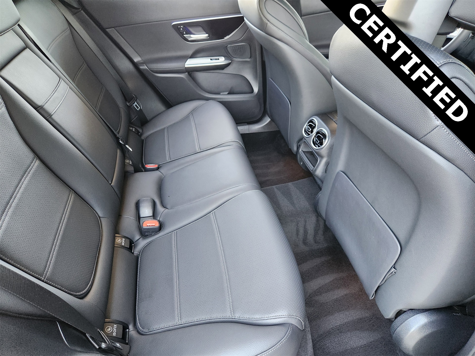 2025 Mercedes Benz GLC 300 photo 26