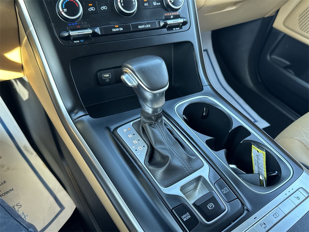 2024 Kia Carnival LX photo 24