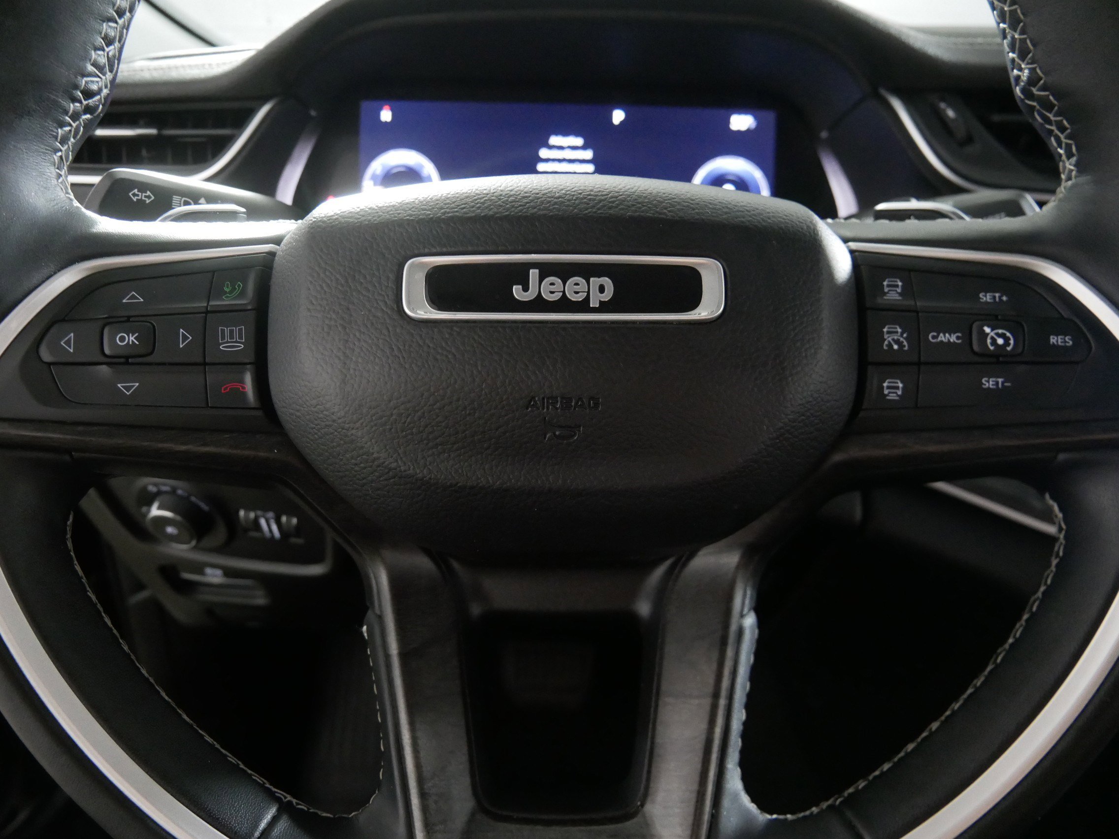 2022 Jeep Grand Cherokee Limited photo 25