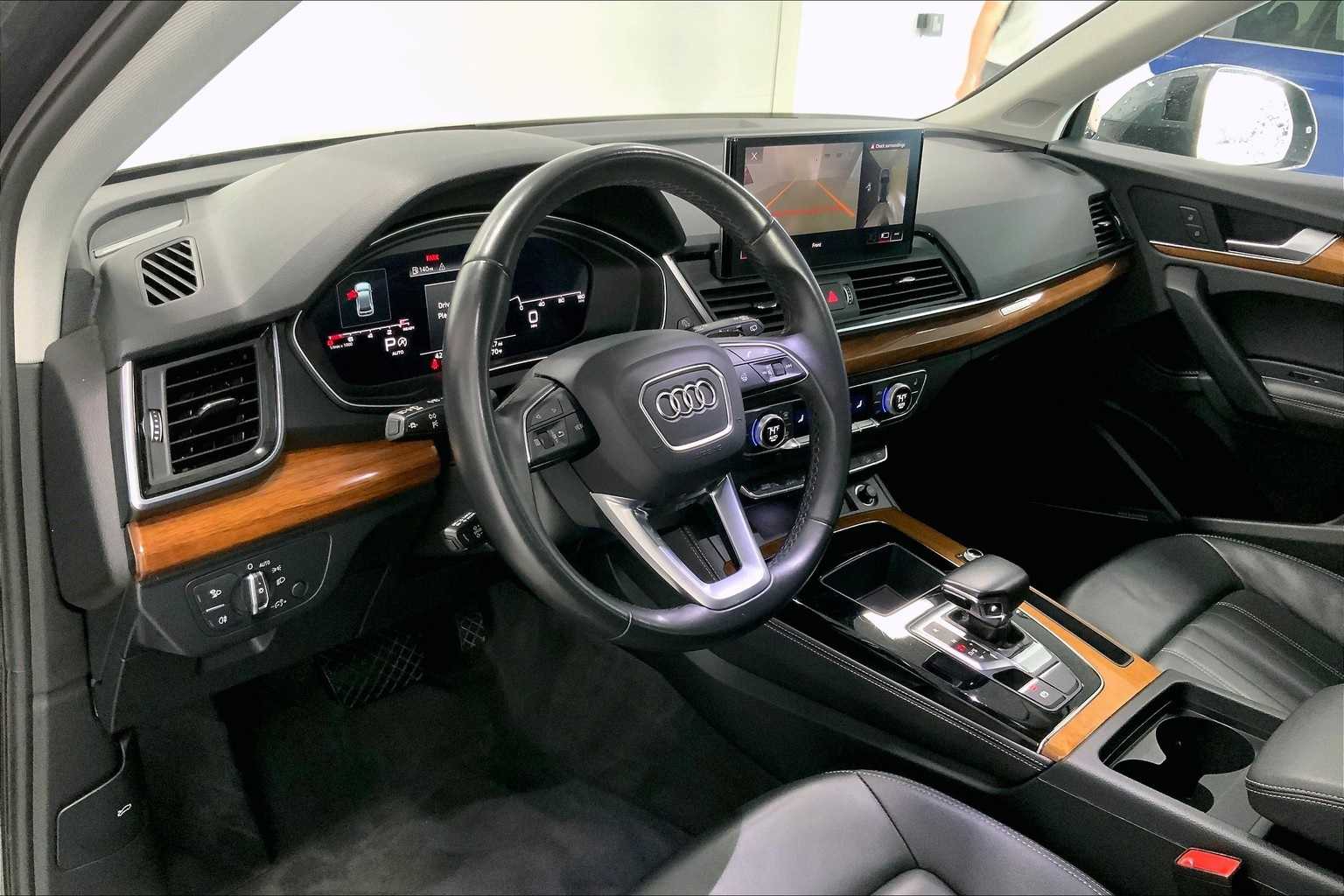 2023 Audi Q5 S line Premium Plus photo 2