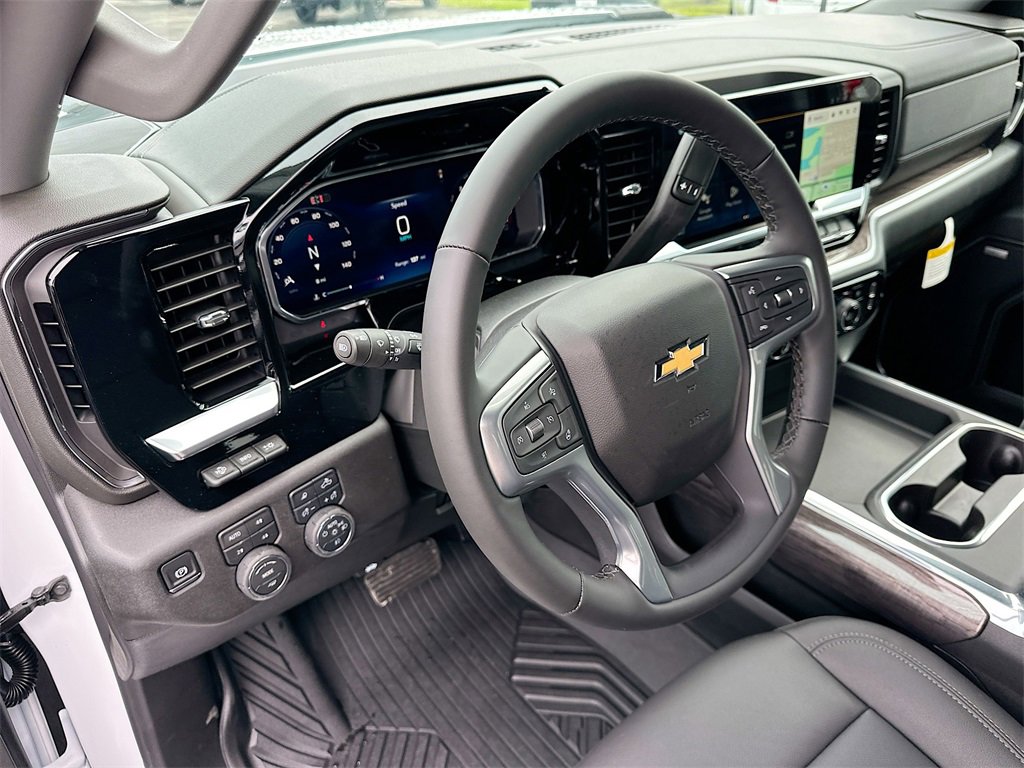 2026 Chevrolet Silverado 2500HD LTZ photo 6