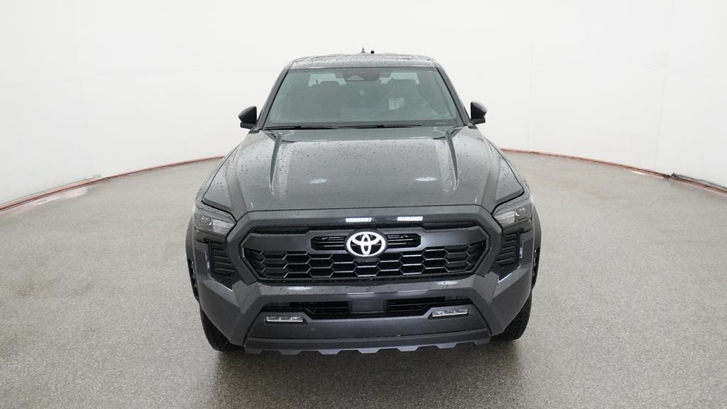 2025 Toyota Tacoma TRD Off-Road photo 2