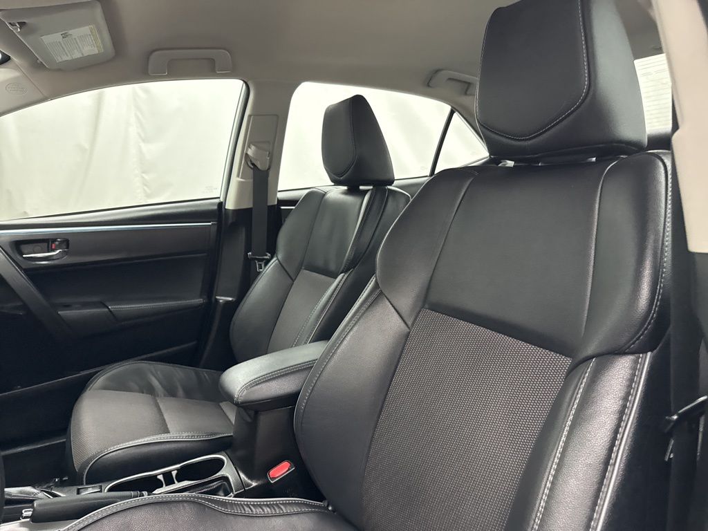2015 Toyota Corolla Plus photo 8