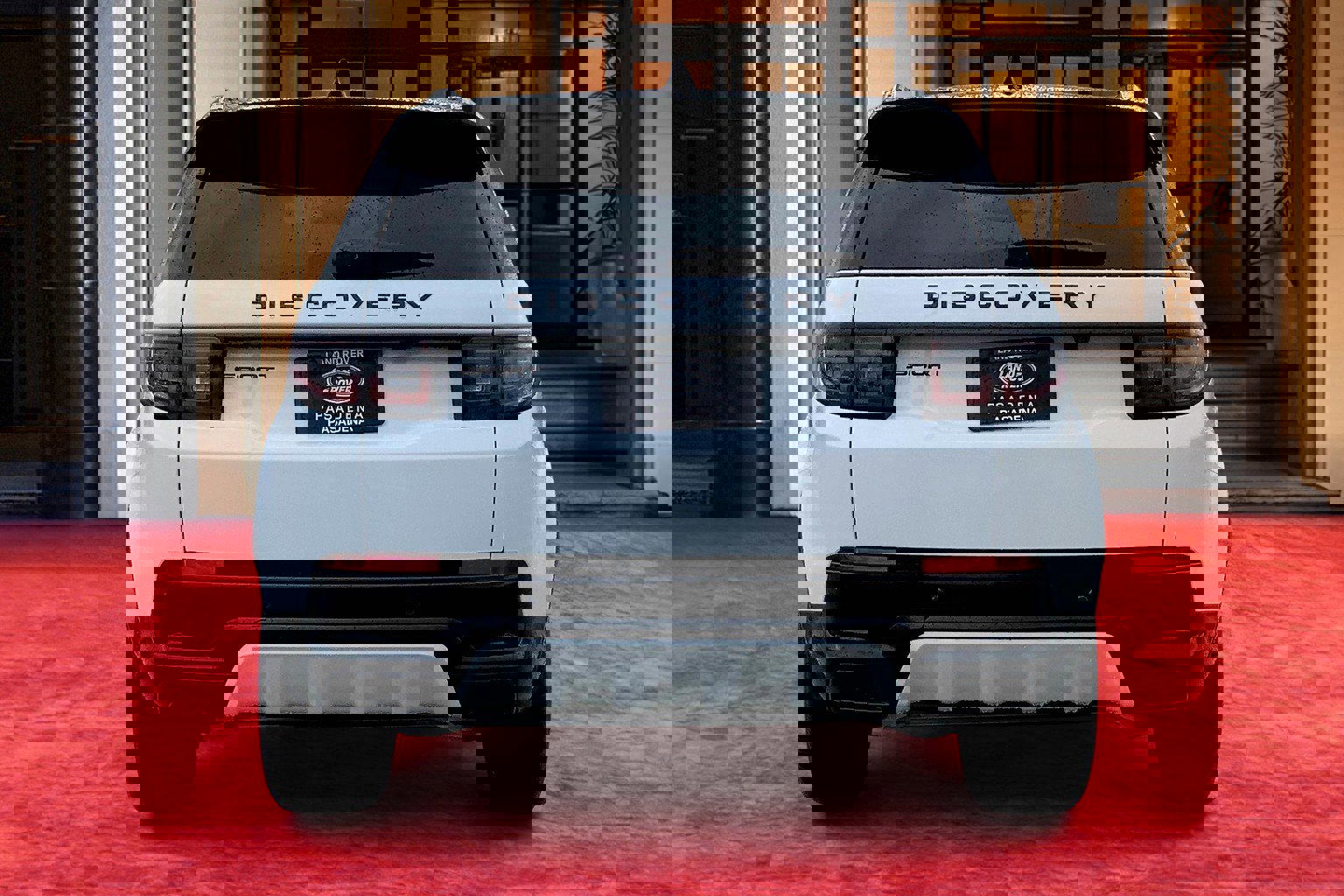 2025 Land Rover Discovery Sport Dynamic SE photo 4