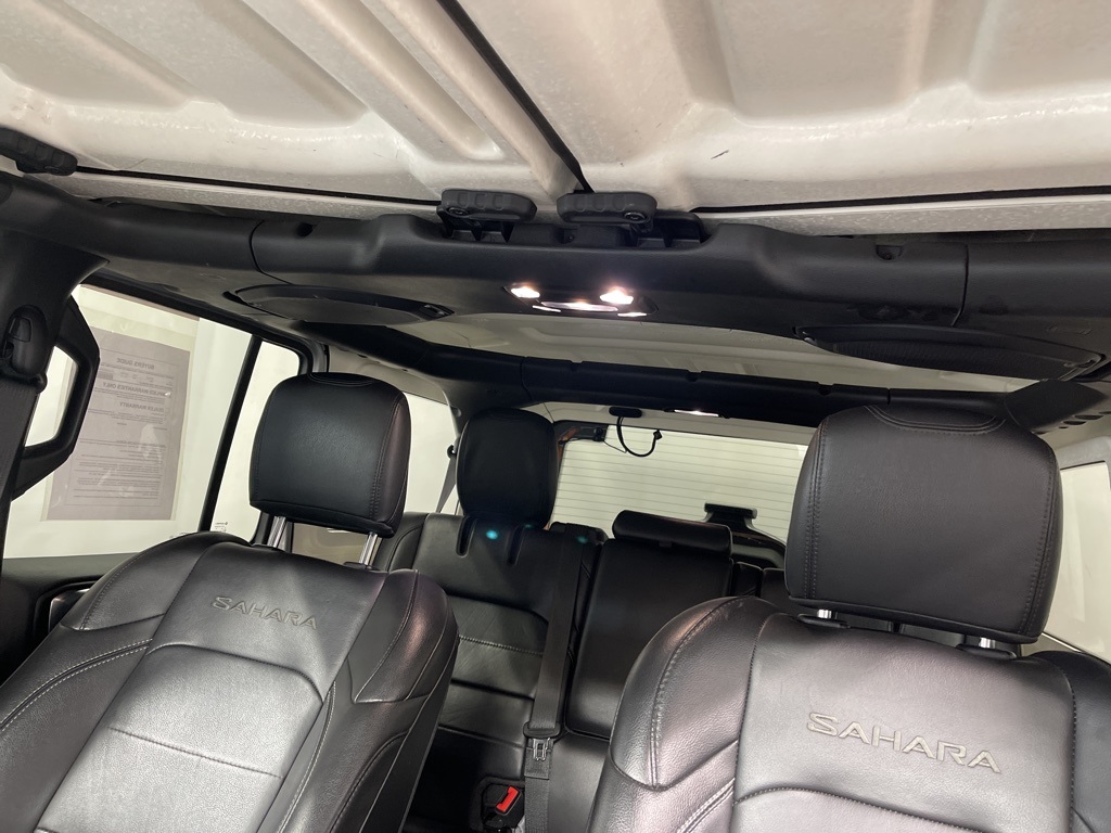 2023 Jeep Wrangler Sahara 4xe photo 9