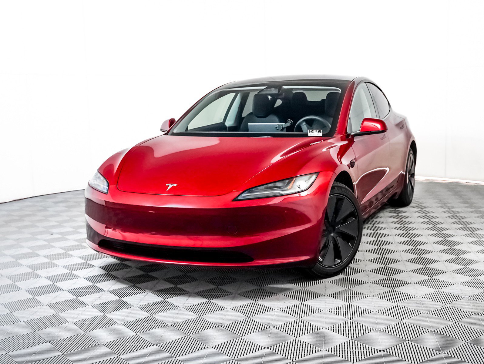 2025 Tesla Model 3 Performance's photo
