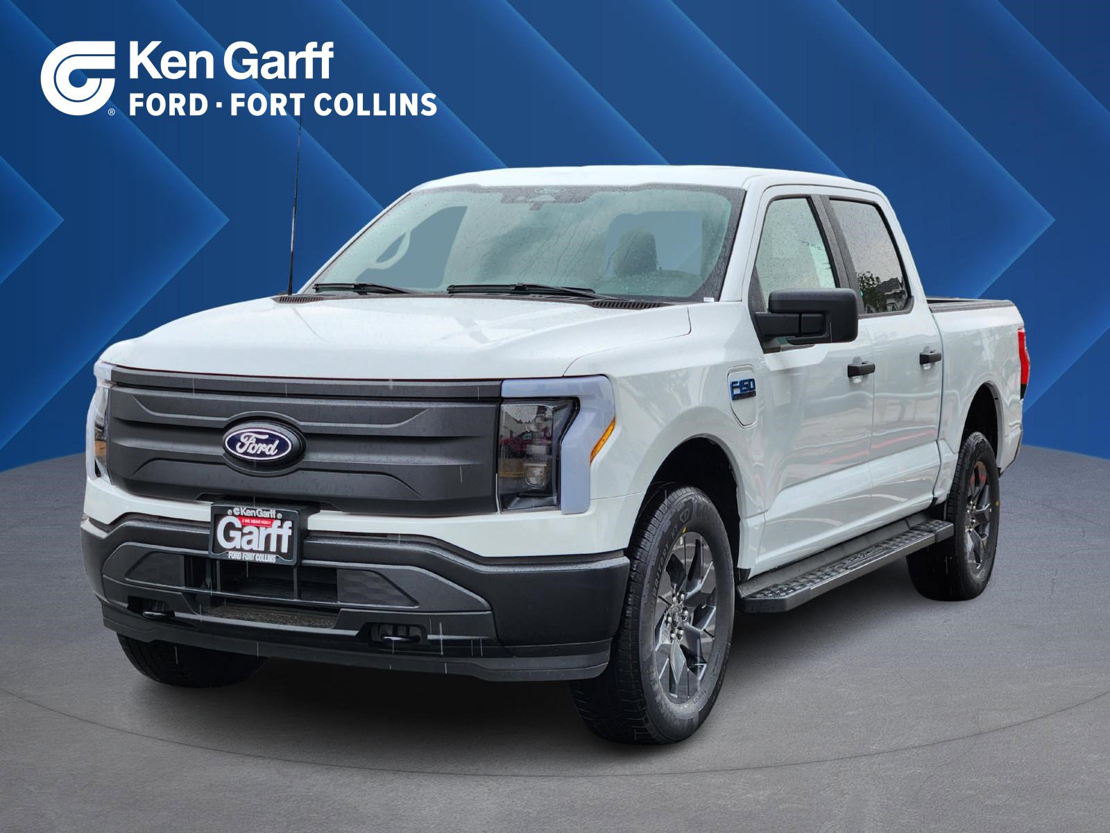 2025 Ford F-150 Lightning photo 2