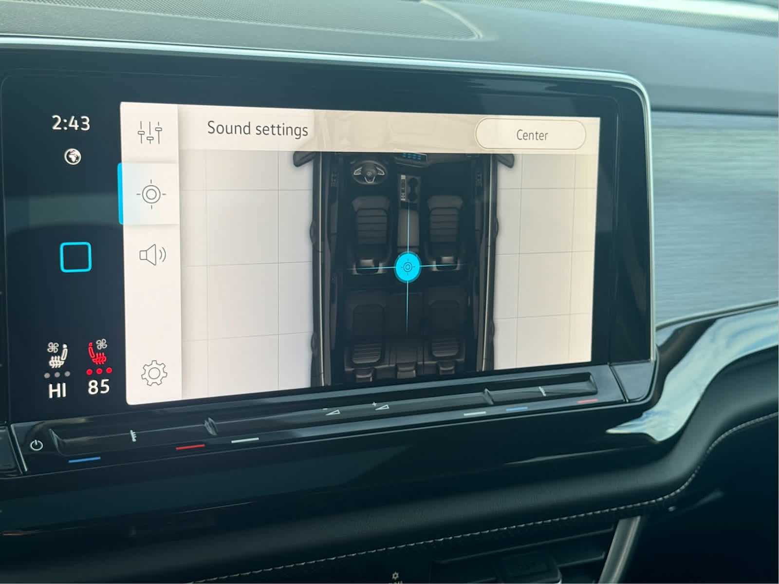2025 Volkswagen Atlas Cross Sport SE Technology photo 21