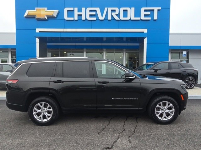 2022 Jeep Grand Cherokee Limited photo 2