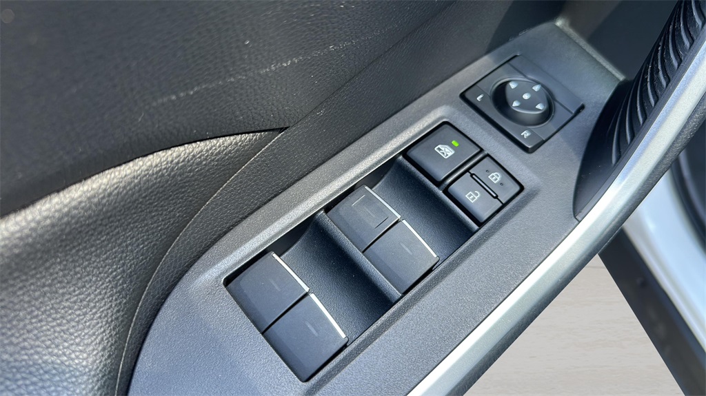 2022 Toyota RAV4 Prime SE photo 26