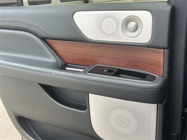 2022 Lincoln Navigator L Reserve photo 20